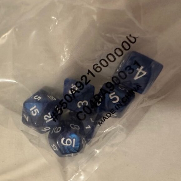 D&D 5e: Ultimate Intro Bundle (Starter, Essentials Kits + Master's Tome) - Picture 13 of 16